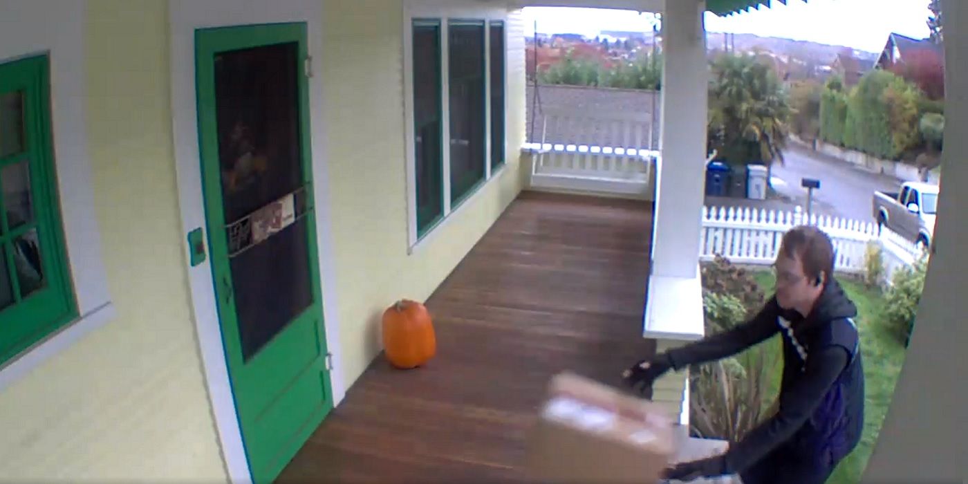 Video Shows FedEx Employee Tossing Xbox Series X on Porch